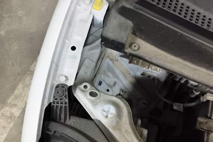 Used CHANGAN NEVO Lumin 2023 205km Xiangqin Version Engine Bay Right