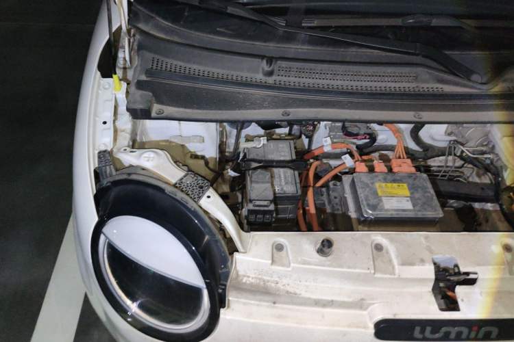 Used CHANGAN NEVO Lumin 2023 205km Xiangqin Version Engine Bay Right