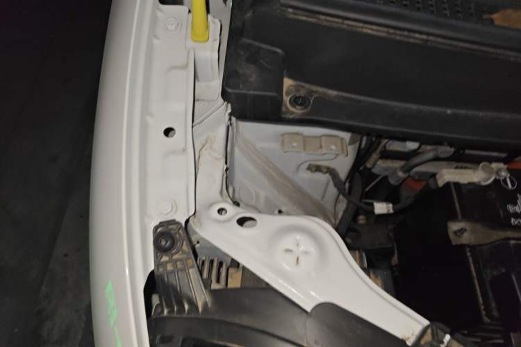 Used CHANGAN NEVO Lumin 2023 205km Xiangqin Version Engine Bay Right