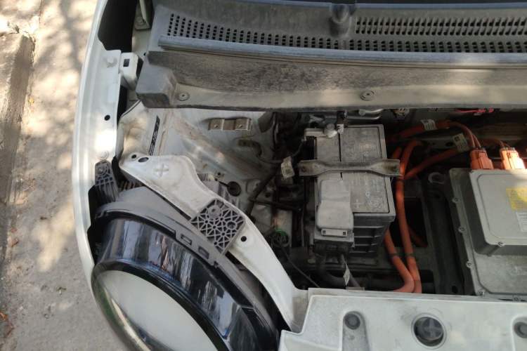 Used CHANGAN NEVO Lumin 2023 301km Honey Dew Edition Engine Bay Right