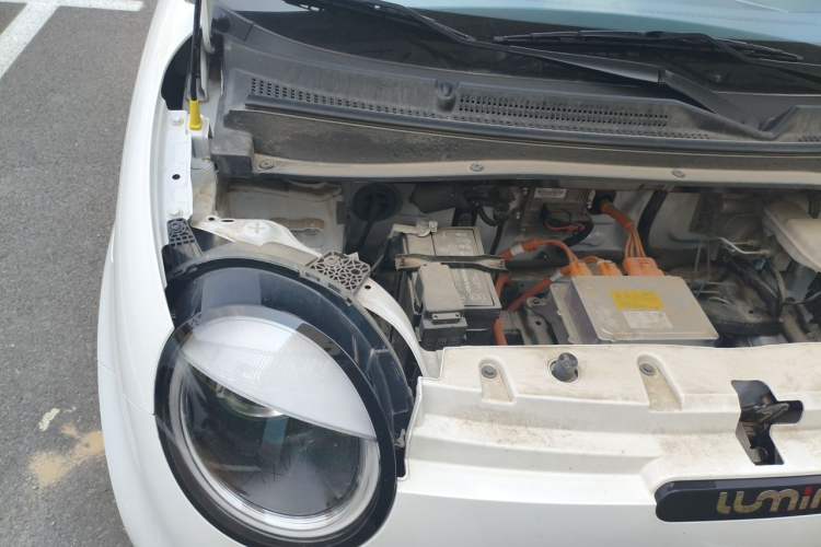 Used CHANGAN NEVO Lumin 2023 301km Honey Dew Edition Engine Bay Right