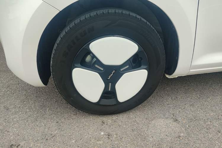 Used CHANGAN NEVO Lumin 2023 205km Xiangqin Version Exterior 4