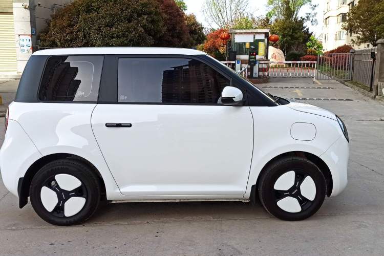 Used CHANGAN NEVO Lumin 2023 301km Honey Dew Edition Exterior 8