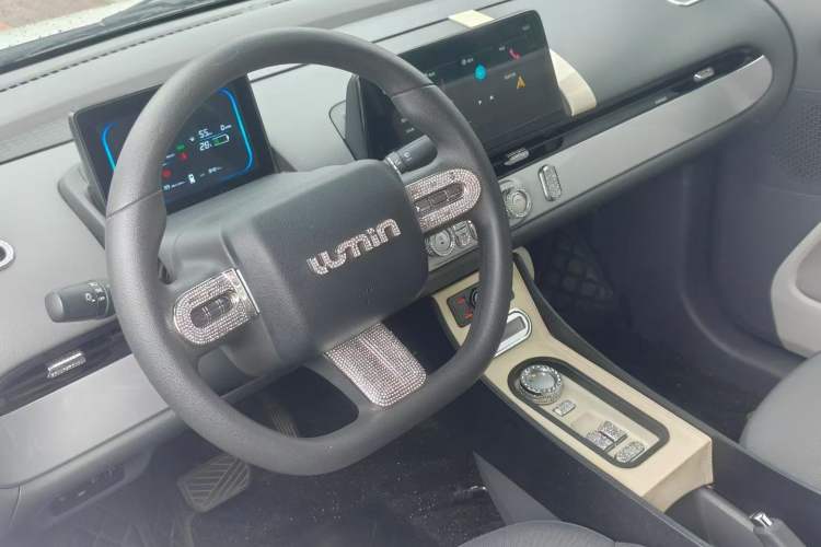 Used CHANGAN NEVO Lumin 2023 205km Xiangqin Version Exterior 9