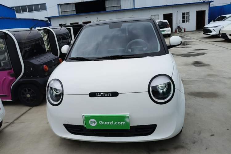 Used CHANGAN NEVO Lumin 2023 205km Xiangqin Version Front