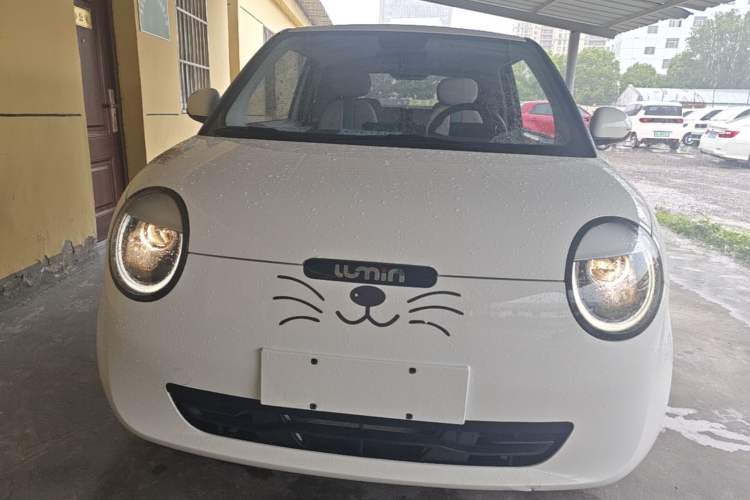 Used CHANGAN NEVO Lumin 2023 301km Honey Dew Edition Front