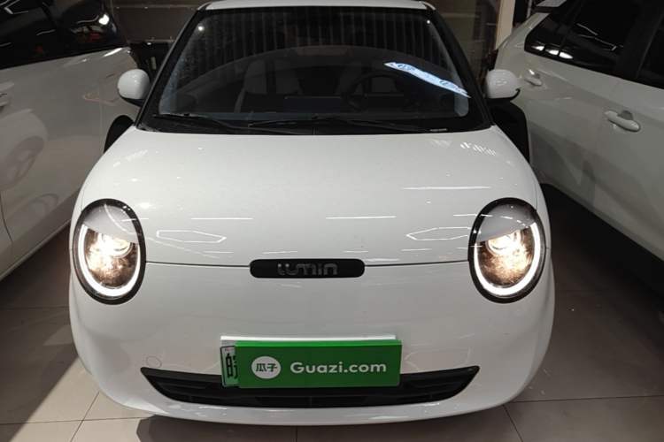 Used CHANGAN NEVO Lumin 2023 205km Xiangqin Version Front