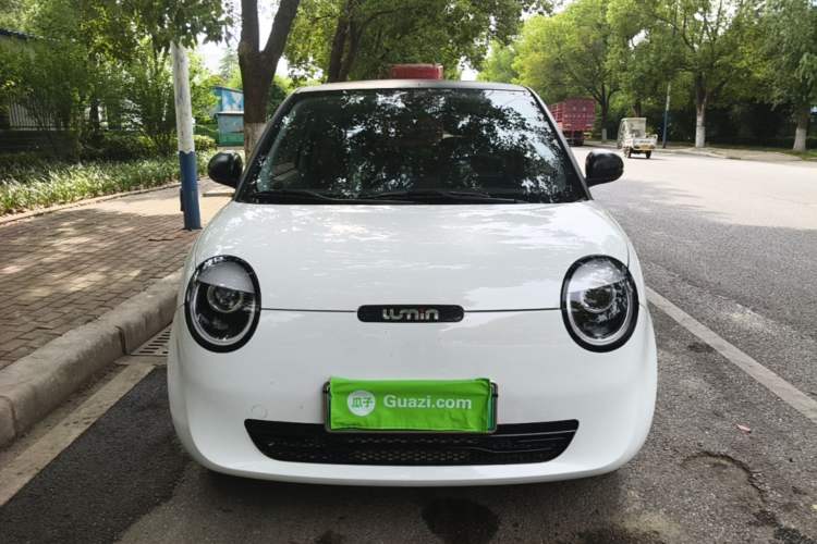Used CHANGAN NEVO Lumin 2023 205km Xiangqin Version Front