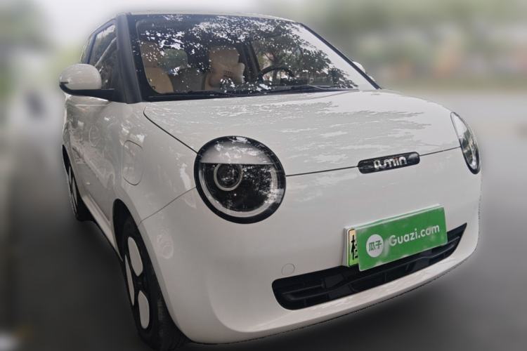 Used CHANGAN NEVO Lumin 2023 205km Xiangqin Version Front Right 45 Deg