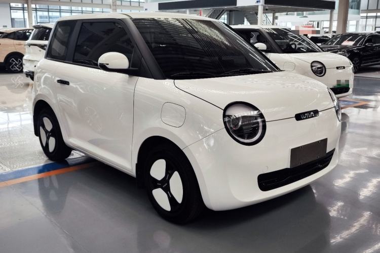Used CHANGAN NEVO Lumin 2023 301km Honey Dew Edition Front Right 45 Deg