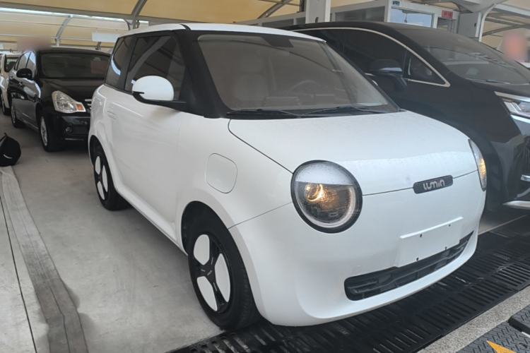 Used CHANGAN NEVO Lumin 2023 301km Honey Dew Edition Front Right 45 Deg