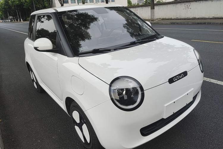 Used CHANGAN NEVO Lumin 2023 205km Xiangqin Version Front Right 45 Deg