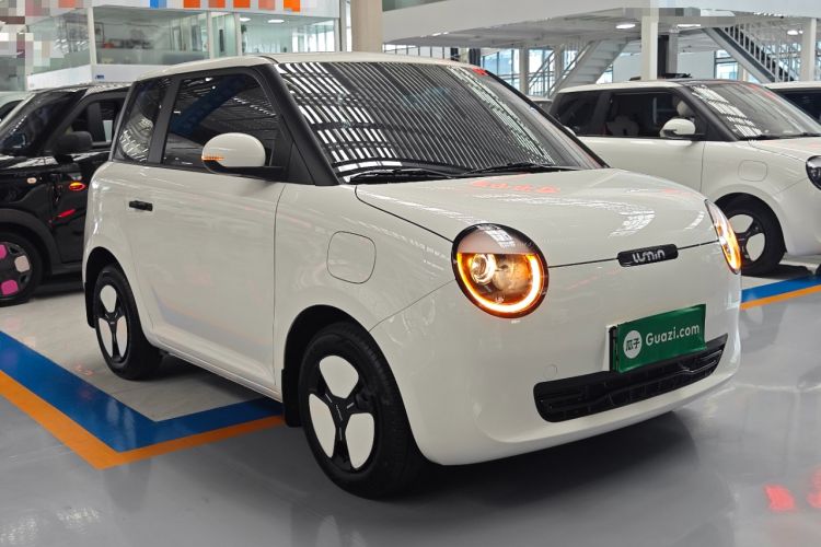 Used CHANGAN NEVO Lumin 2023 301km Honey Dew Edition Front Right 45 Deg