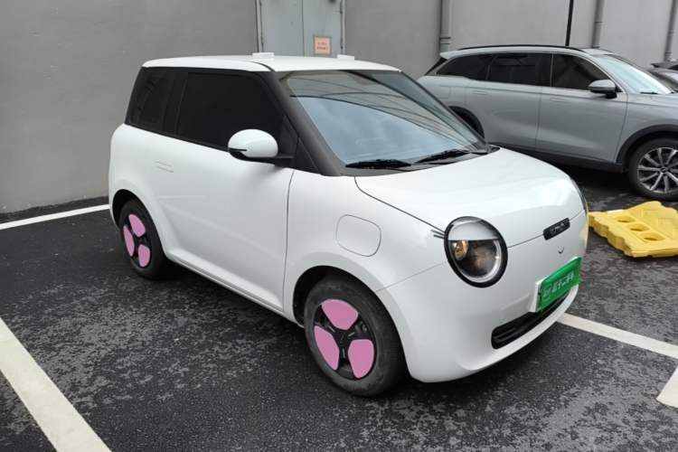 Used CHANGAN NEVO Lumin 2023 205km Xiangqin Version Front Right 45 Deg