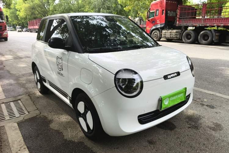 Used CHANGAN NEVO Lumin 2023 205km Xiangqin Version Front Right 45 Deg