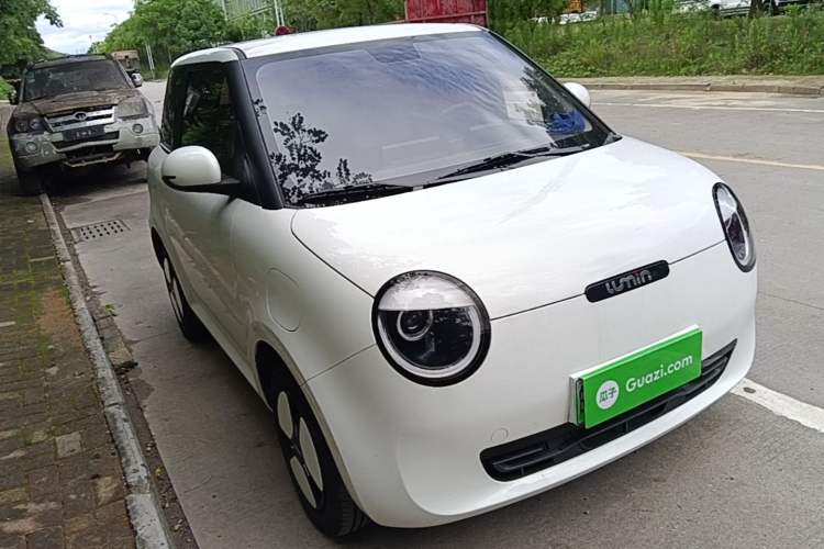 Used CHANGAN NEVO Lumin 2023 301km Honey Dew Edition Front Right 45 Deg