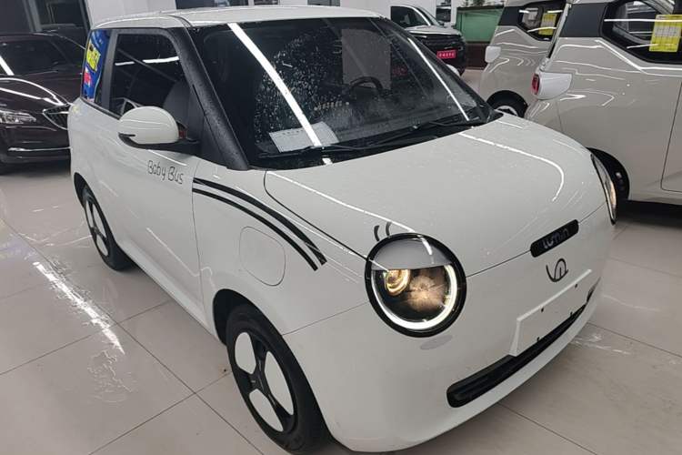 Used CHANGAN NEVO Lumin 2023 205km Xiangqin Version Front Right 45 Deg