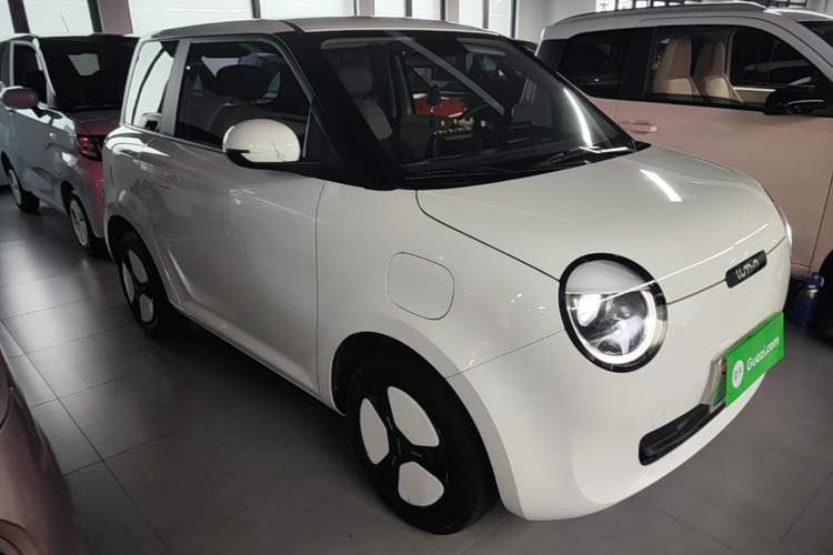 Used CHANGAN NEVO Lumin 2023 301km Honey Dew Edition Front Right 45 Deg