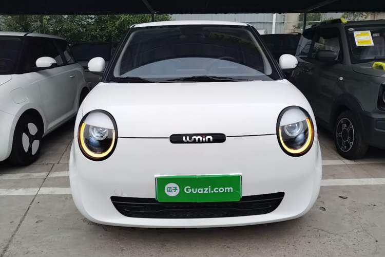 Used CHANGAN NEVO Lumin 2023 205km Xiangqin Version Front