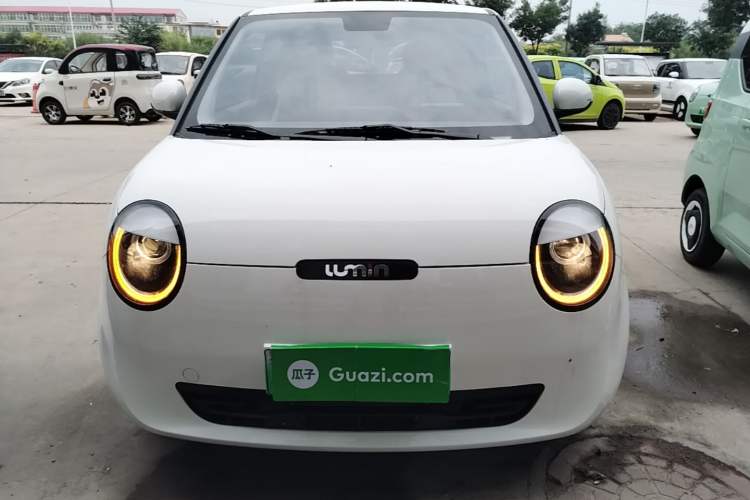 Used CHANGAN NEVO Lumin 2023 205km Xiangqin Version Front