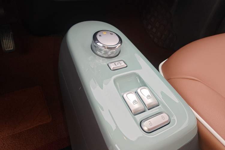 Used CHANGAN NEVO Lumin 2023 205km Xiangqin Version Gear Lever