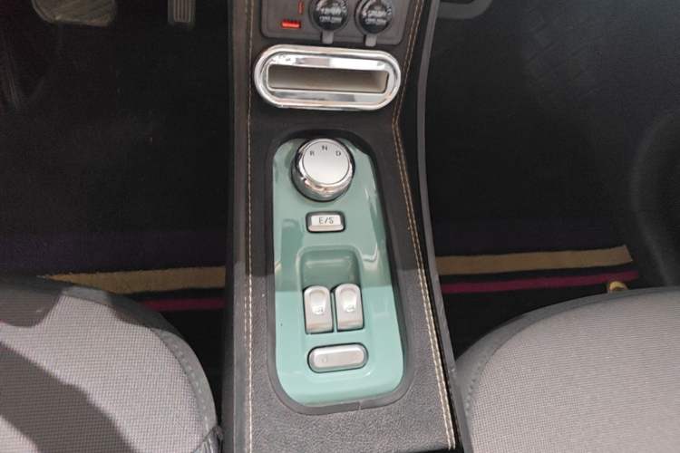 Used CHANGAN NEVO Lumin 2023 205km Xiangqin Version Gear Lever