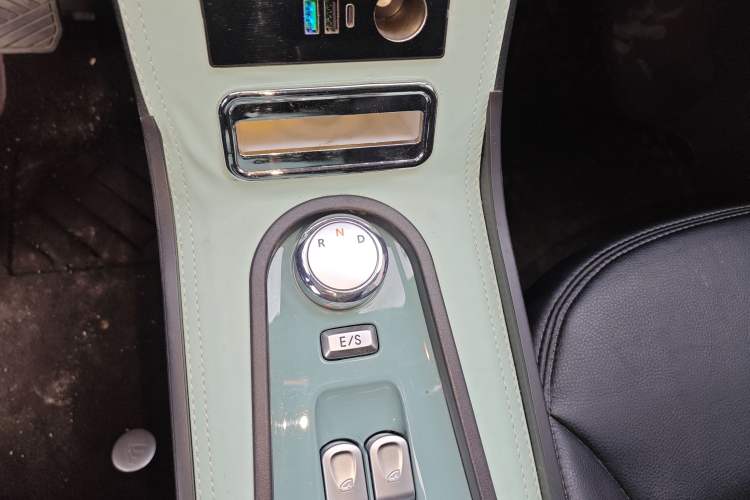 Used CHANGAN NEVO Lumin 2023 205km Xiangqin Version Gear Lever
