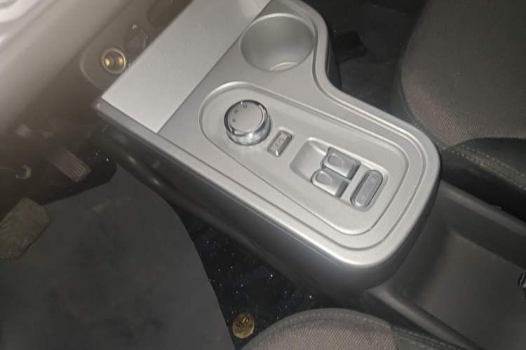 Used CHANGAN NEVO Lumin 2023 205km Xiangqin Version Gear Lever