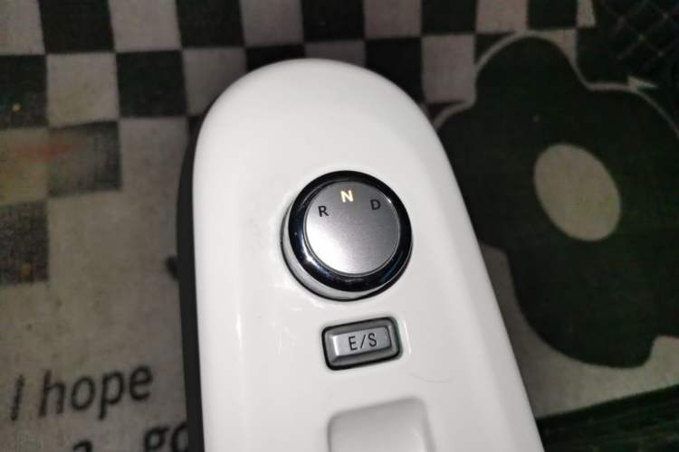 Used CHANGAN NEVO Lumin 2023 205km Xiangqin Version Gear Lever