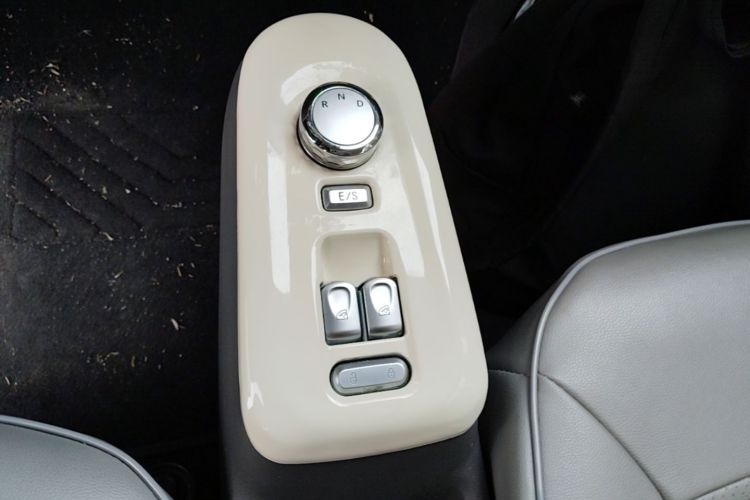 Used CHANGAN NEVO Lumin 2023 205km Xiangqin Version Gear Lever