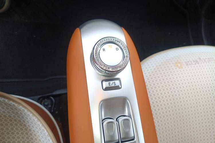 Used CHANGAN NEVO Lumin 2023 205km Xiangqin Version Gear Lever