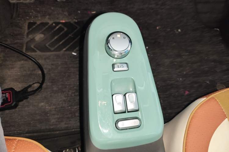 Used CHANGAN NEVO Lumin 2023 205km Xiangqin Version Gear Lever