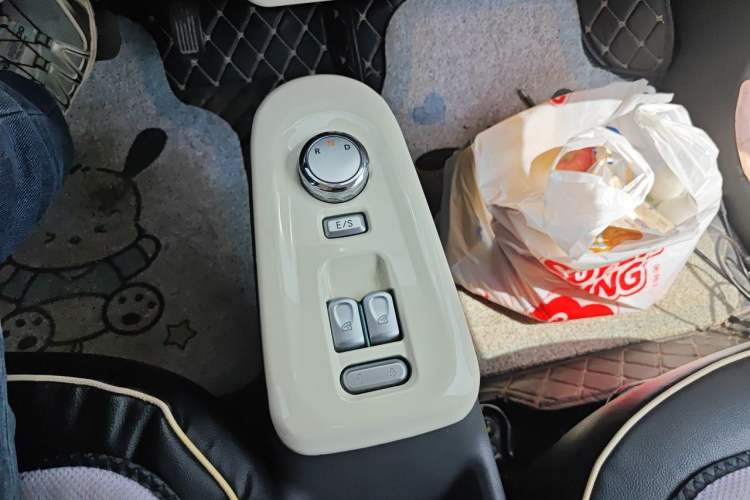 Used CHANGAN NEVO Lumin 2023 205km Xiangqin Version Gear Lever