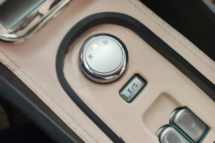 Used CHANGAN NEVO Lumin 2023 205km Xiangqin Version Gear Lever