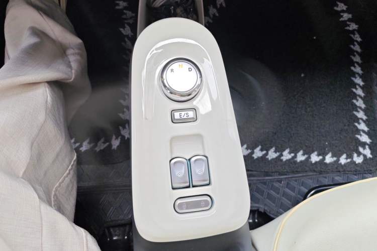 Used CHANGAN NEVO Lumin 2023 205km Xiangqin Version Gear Lever
