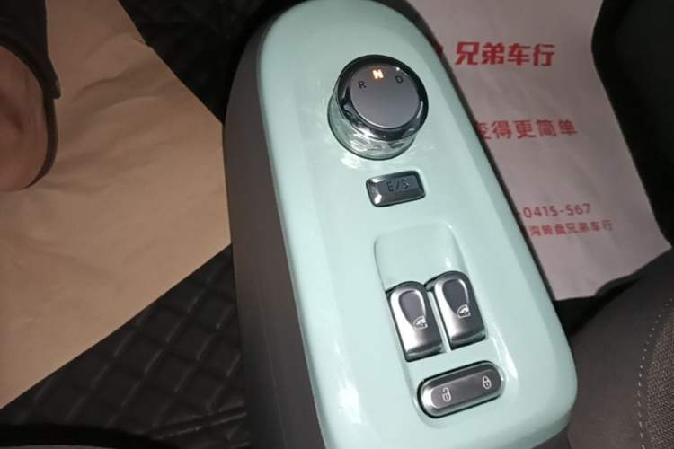 Used CHANGAN NEVO Lumin 2023 205km Xiangqin Version Gear Lever