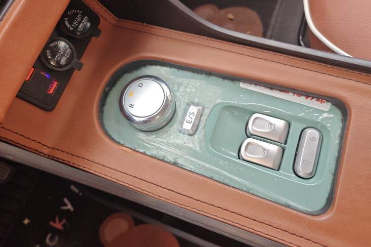 Used CHANGAN NEVO Lumin 2023 205km Xiangqin Version Gear Lever