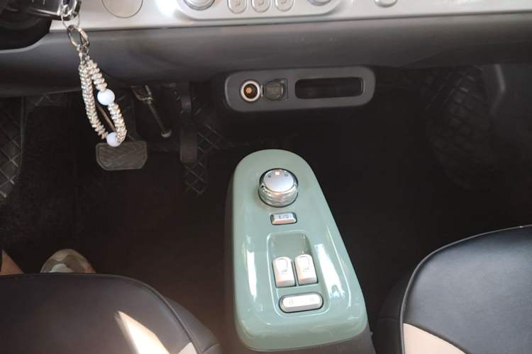 Used CHANGAN NEVO Lumin 2023 205km Xiangqin Version Gear Lever