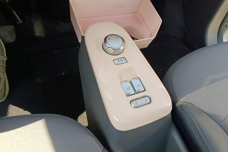 Used CHANGAN NEVO Lumin 2023 205km Xiangqin Version Gear Lever