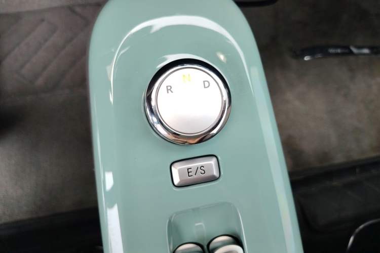 Used CHANGAN NEVO Lumin 2023 205km Xiangqin Version Gear Lever