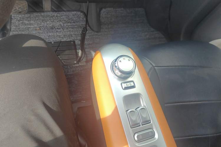 Used CHANGAN NEVO Lumin 2023 301km Honey Dew Edition Gear Lever