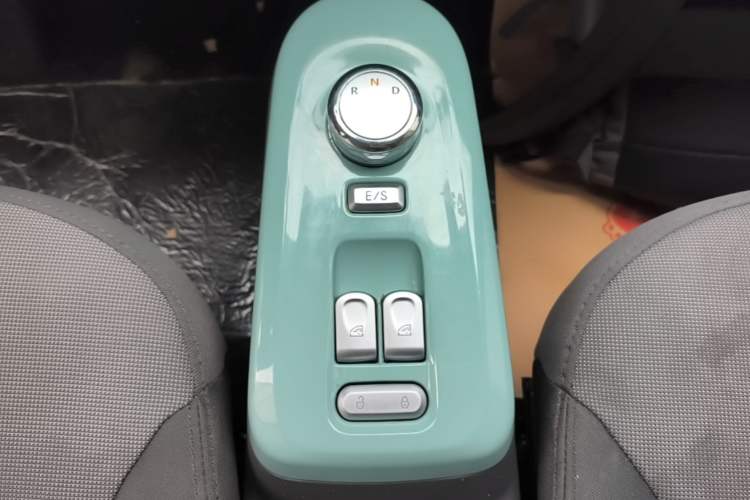 Used CHANGAN NEVO Lumin 2023 205km Xiangqin Version Gear Lever