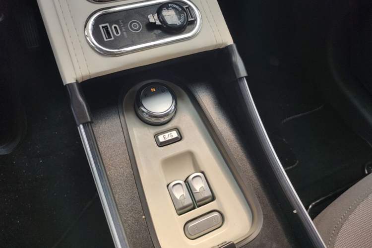 Used CHANGAN NEVO Lumin 2023 205km Xiangqin Version Gear Lever