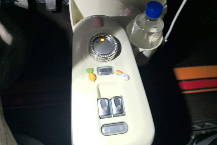 Used CHANGAN NEVO Lumin 2023 205km Xiangqin Version Gear Lever