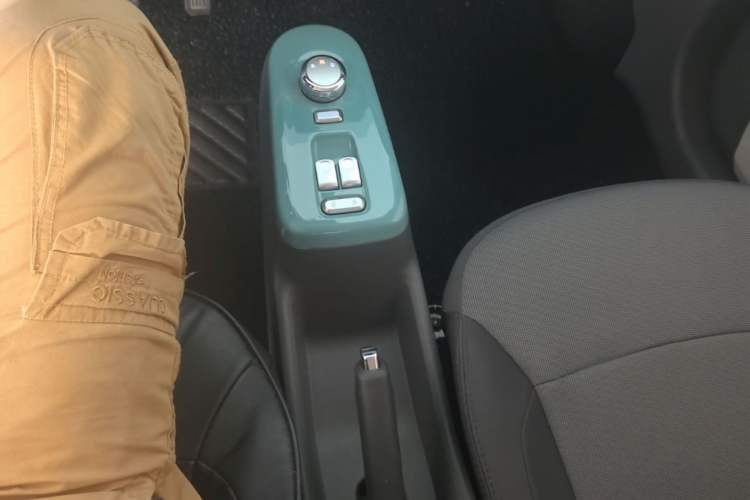 Used CHANGAN NEVO Lumin 2023 205km Xiangqin Version Gear Lever