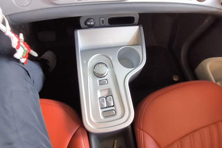 Used CHANGAN NEVO Lumin 2023 205km Xiangqin Version Gear Lever