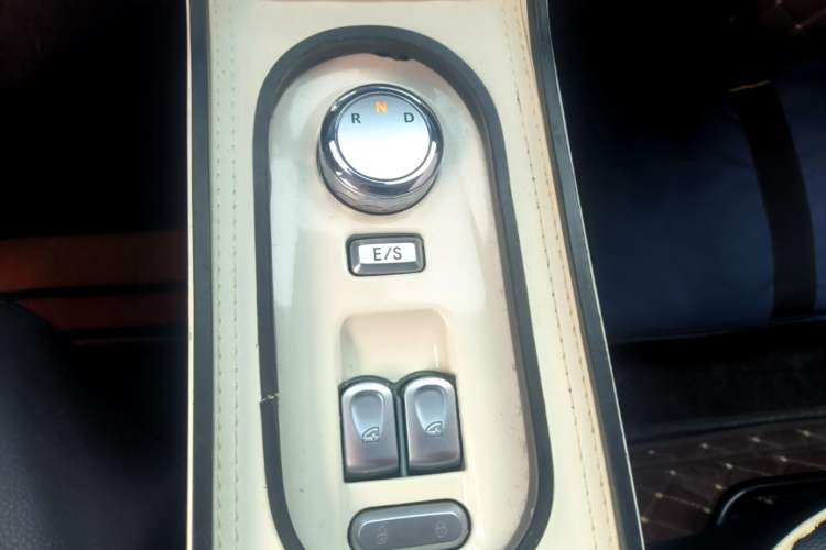 Used CHANGAN NEVO Lumin 2023 205km Xiangqin Version Gear Lever