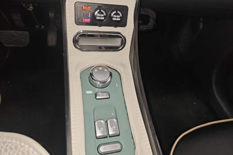 Used CHANGAN NEVO Lumin 2023 205km Xiangqin Version Gear Lever