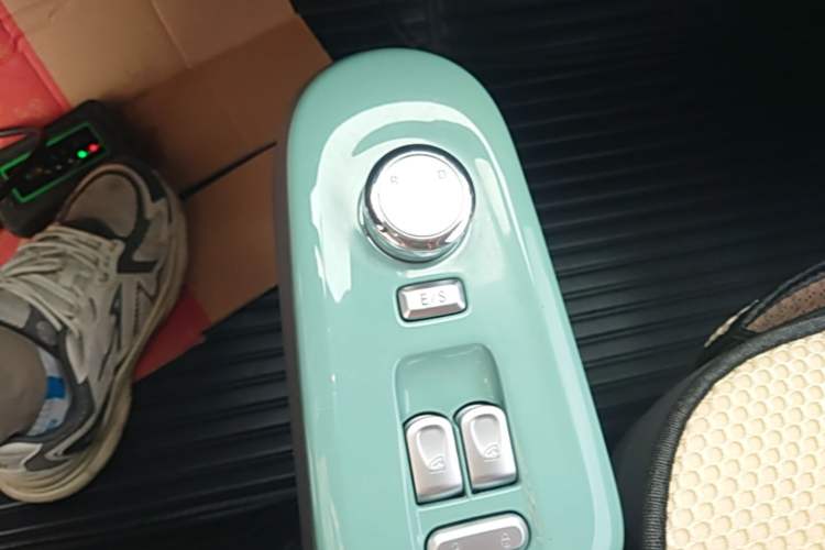 Used CHANGAN NEVO Lumin 2023 205km Xiangqin Version Gear Lever