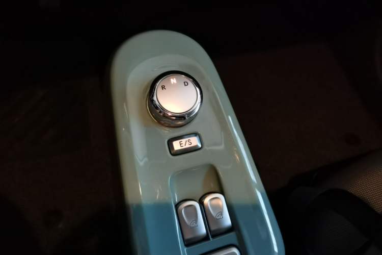 Used CHANGAN NEVO Lumin 2023 205km Xiangqin Version Gear Lever